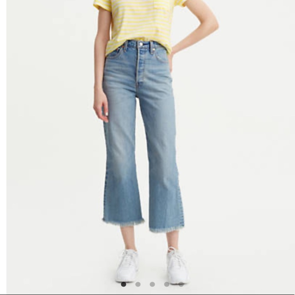 NWT Women’s Levi’s Ribcage Cropped Flare